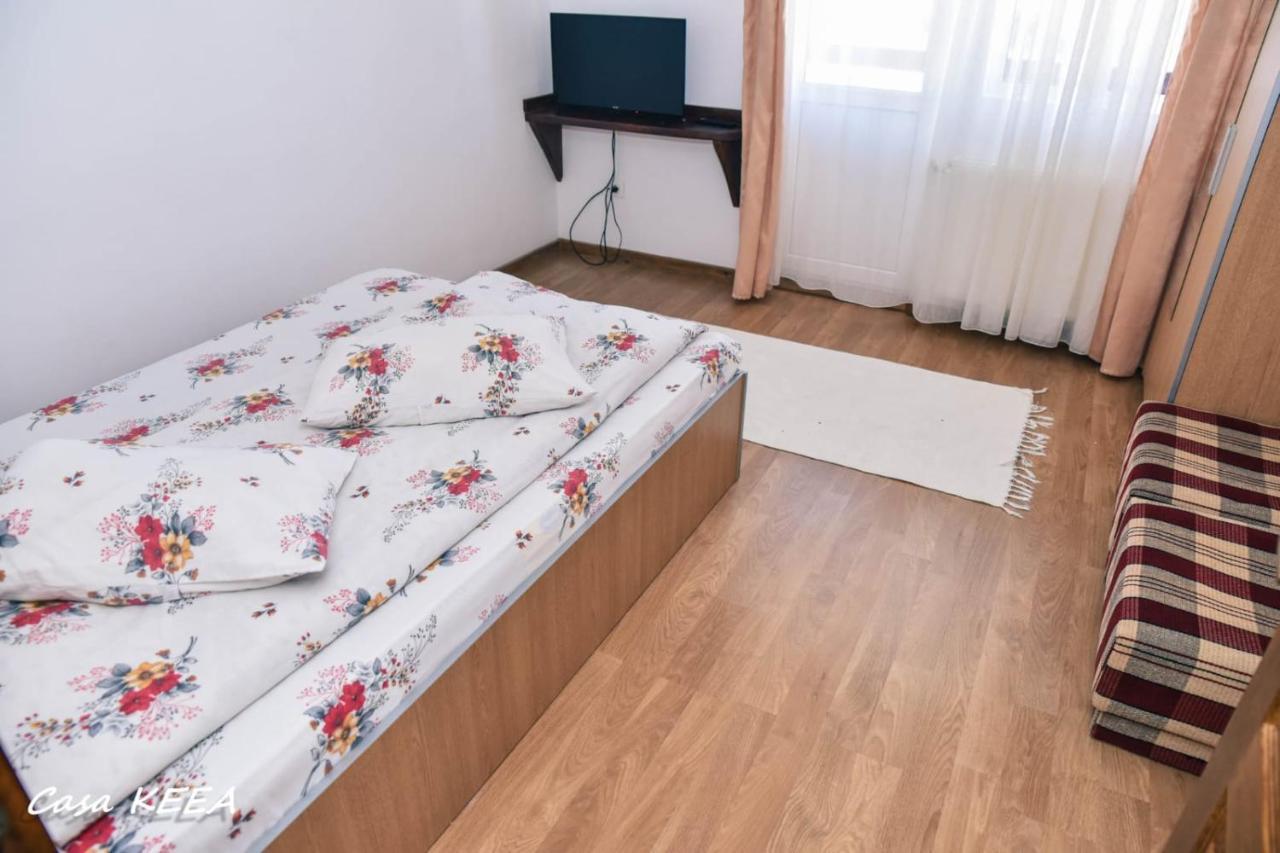 Отель Casa Keea Моечиу-де-Сус Экстерьер фото