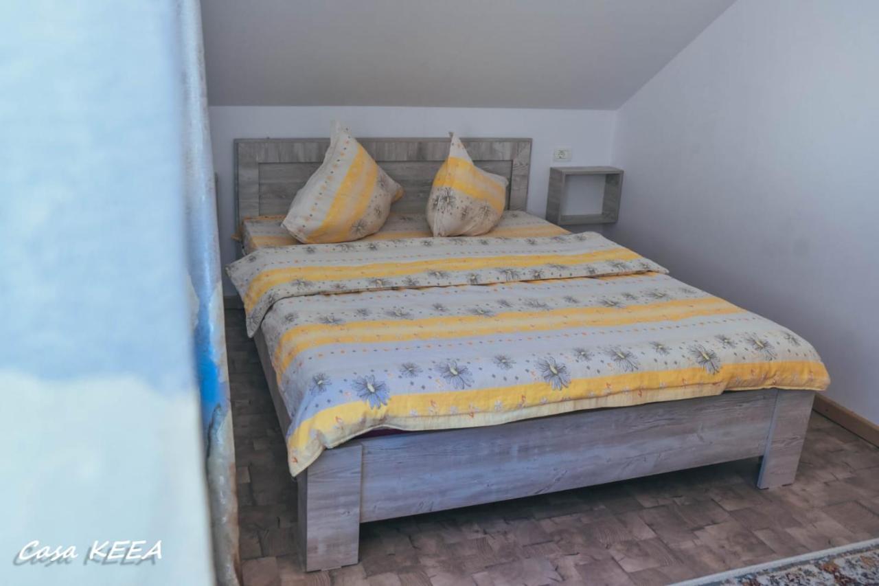 Отель Casa Keea Моечиу-де-Сус Экстерьер фото